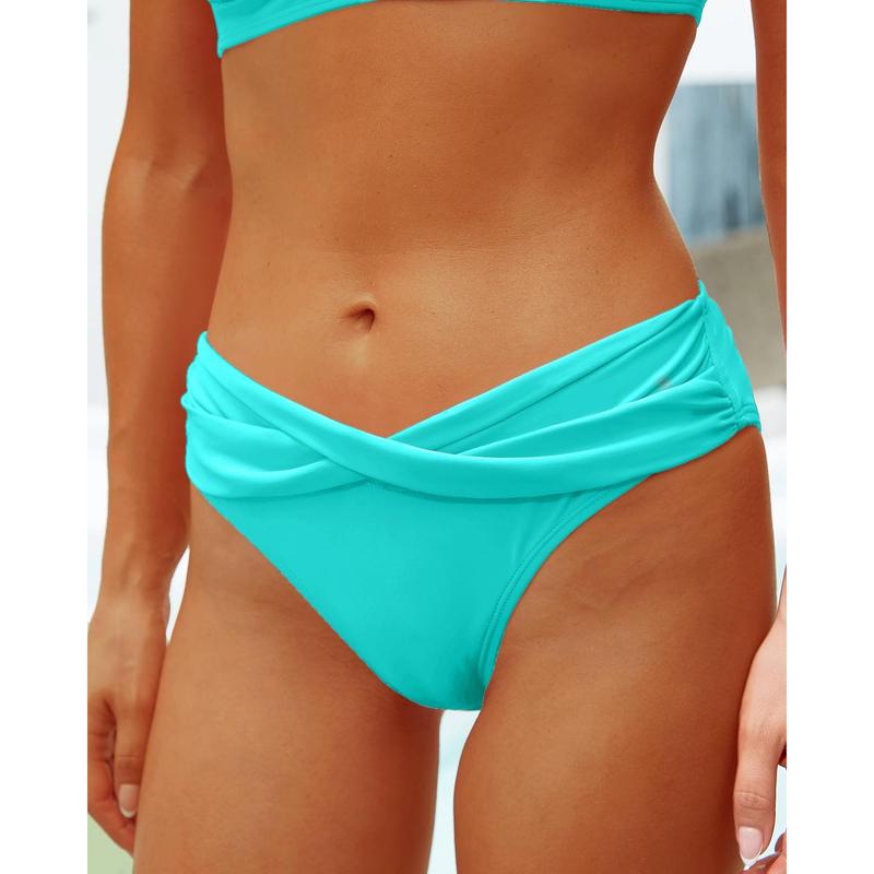 Flattering Two-Piece Bikini Set – Push-Up Halter & V-Cut Bottom