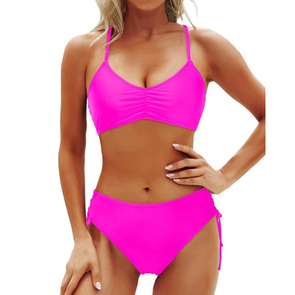 Flattering Two-Piece Bikini Set – Push-Up Halter & V-Cut Bottom